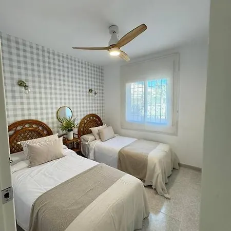 Nuevo Deluxe & Piscina Torrox